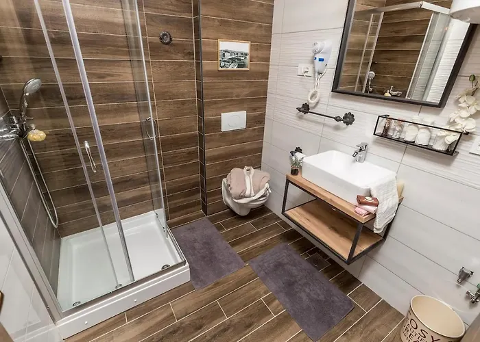 Four Seasons * Fiume