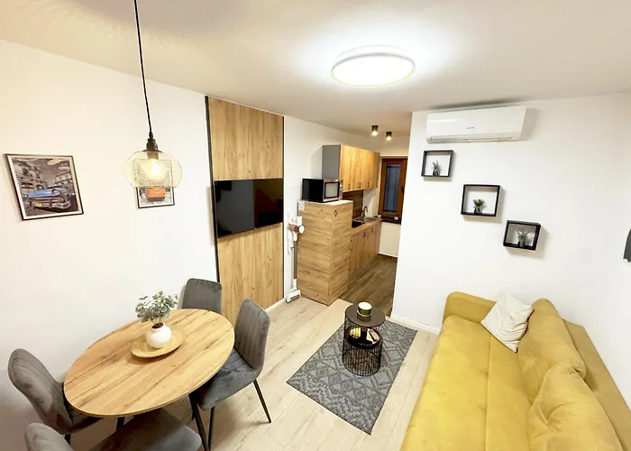 Four Seasons * Fiume